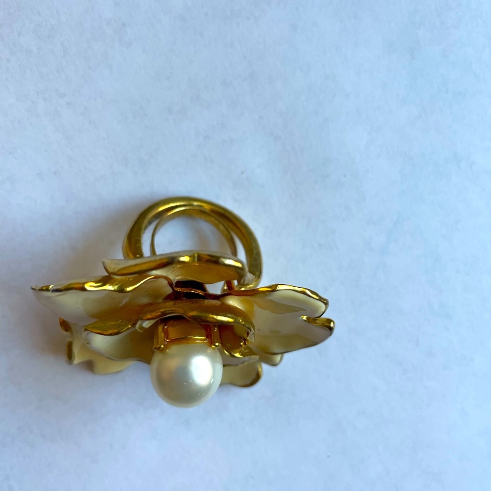 Flower ring - Picture 3 of 3